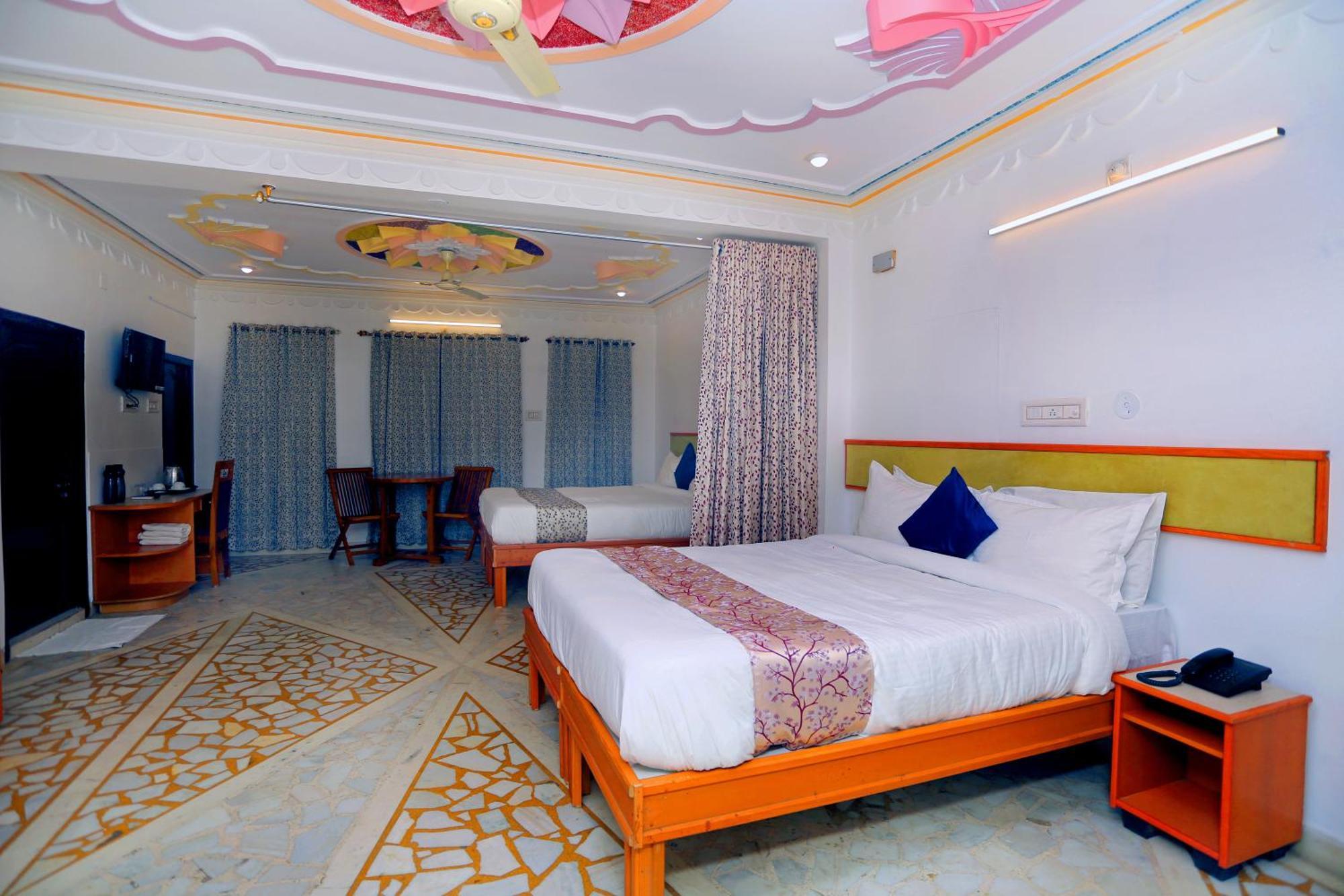 Hotel The Kesar Niwas Udaipur Exterior foto
